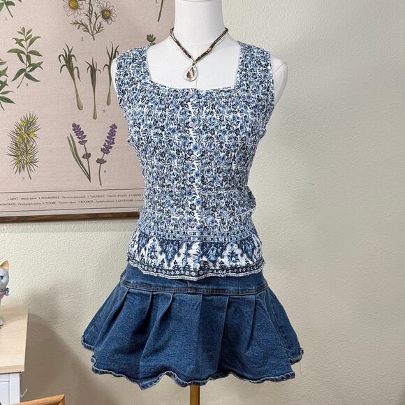 American Vintage Tops Vintage 9s Y2k Blue Floral Smocked Tank Top — free download